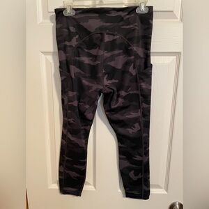 Athleta 7/8 Ultimate Camo Leggings MP